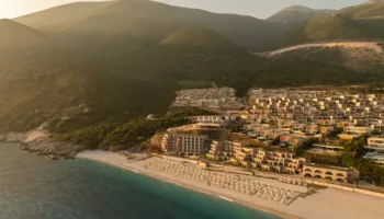 Green Coast Hotel në Forbes: Historia e Rivierës Shqiptare në skenën ndërkombëtare