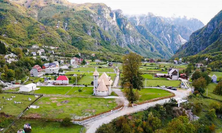 Gushti sjell kulmin e sezonit turistik në Theth, rreth 2 mijë vizitorë qëndrojnë çdo natë