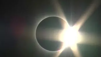 Hëna do mbulojë Diellin, kur do të ndodhë eklipsi