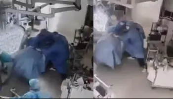 Heroizëm në sallën e operimit, kirurgët nuk braktisin pacientin gjatë tërmetit 7.1 ballë, e mbrojnë me trupat e tyre (VIDEO)