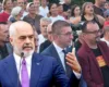 Himni shqiptar nuk u luajt në Pustec, Rama: Parodi, nuk e ulim veten në vendin e tyre, s’ka mushkë Troje që na lëkund