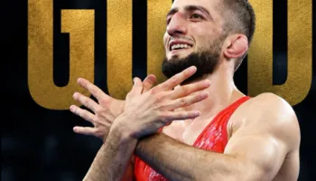 Historike/ Dudaev i dhuron medaljen e artë Shqipërisë, e argjendtë për Abakarov