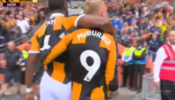 Hull shtang United, pjesa e parë mbyllet 2-0 (Video)