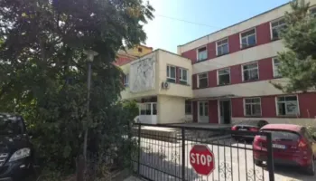Humbi jetën gjatë transportit për në Tiranë 37-vjeçarja shtatzënë, Ministria e Shëndetësisë reagon pas tragjedisë së dyfishtë