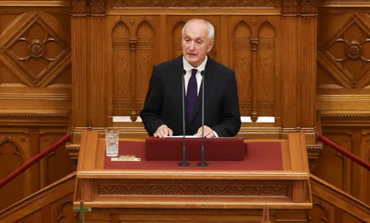 Hungaria bëhet me president të ri, Parlamenti e zgjodhi me votat e partisë së kryeministrit Magyar!