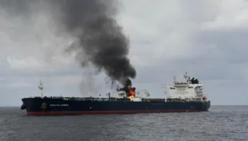 Huthit pretendojnë sulm ndaj anijes saudite në Detin e Kuq, raportohen viktima
