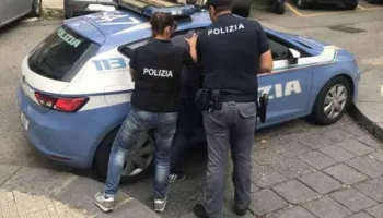 Hynë si ilegalë në Itali, kapen dhe dëbohen 4 shqiptarët, njëri prej tyre me precedent për drogë!
