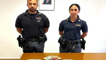 Hyri ilegalisht në Itali, shqiptari kapet në trafik kokaine! Paratë dhe droga të fshehura në koshin e plehrave dhe pas një fotografie