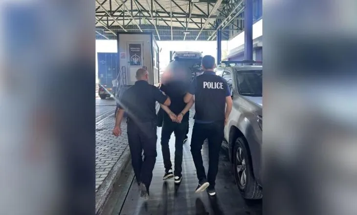 I dënuar me 11 vite e 6 muaj burg/ Ekstradohet nga Shqipëria në Kosovë për vrasje, i kërkuari ndërkombëtar