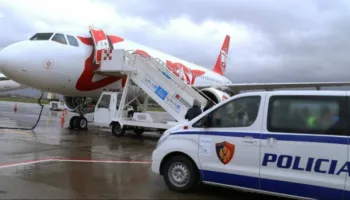 I dënuar me 11 vite e 6 muaj burg për vrasje, ekstradohet drejt Kosovës 50-vjeçari