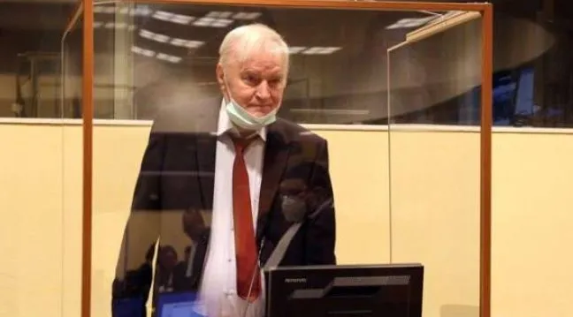 I dënuar për masakrën e Srebrenicës, ndërron jetë “kasapi i Bosnjes” Ratko Mlladiç