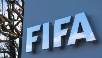 I dolën të gjithë kundër, FIFA tërhiqet nga projekti: Propozimi nuk vijon më tej