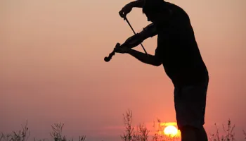 I njohur në skenat prestigjioze, violinisti shqiptar kapet me 38 kg kokainë