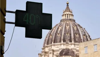 I nxehti ekstrem përshkon Italinë: mbi 44 gradë Celsius në jug, reshje të rrëmbyeshme shiu në veri