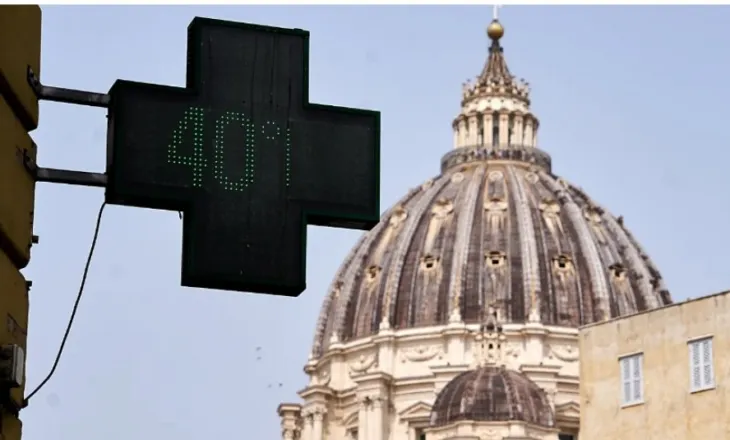 I nxehti ekstrem përshkon Italinë: mbi 44 gradë Celsius në jug, reshje të rrëmbyeshme shiu në veri