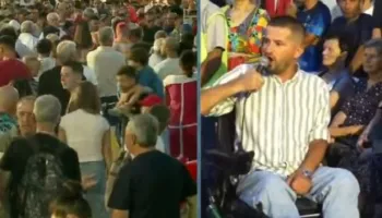 I riu me aftësi të kufizuara në protestë: Propaganda e Ramës ka rënë, i ka ardhur fundi! Hapeni krahun qelbësira…