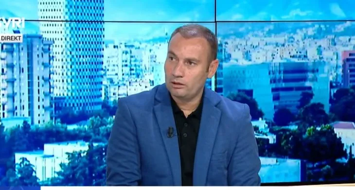 ‘Iku një koordinator i qeverisë me krimin, a kemi tjetër?’/ Bushkolaj: Ku e merrte fuqinë Agasi? Akuzat e Ahmetajt të sqarohen