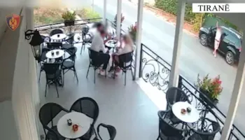 Incidenti në Mullet/ Për një gotë alkool, 53-vjeçari qëlloi me armë pasi kamarieri refuzoi t’i shërbente