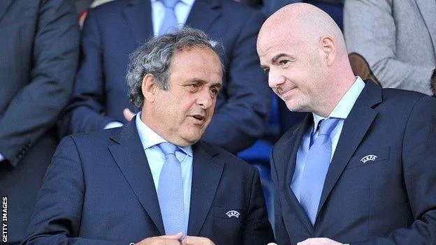 Infantino nën akuzë; e dashura e dyshuar, shpërblimi i saj dhe komploti kundër Platinisë