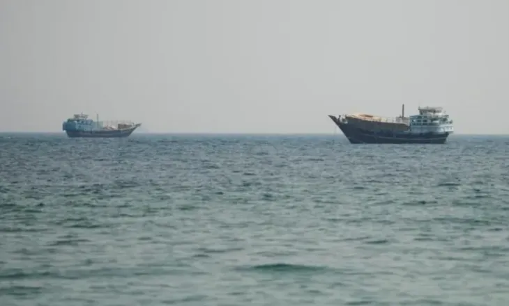 Irani vendos kushte për rihapjen e Hormuzit