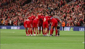 Iraola i ka bërë dalje, Milan futet në garë për mesfushorin me tipare sulmuese të Liverpool-it
