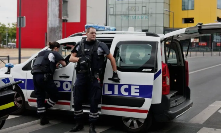 Ish-futbollisti i kombëtares shqiptare arrestohet në Francë, u kap duke shitur kokainë (EMRI-FOTO)