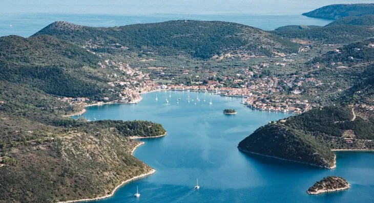 Itaka po përgatitet për një bum turistik, pasi filmi i Nolan-it rikthen në vëmendje ishullin e Odisesë