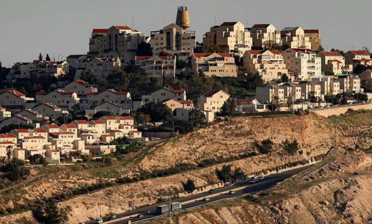 Izraeli hap tender për 1.200 shtëpi në Bregun Perëndimor, rrezikohet krijimi i shtetit palestinez