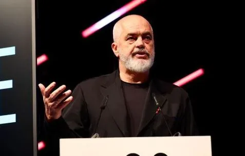 Ja se si Edi Rama kërkon të fryjë ushtrinë e propagandës me ftesën e punësimeve në MIA, qindra të punësuar në…