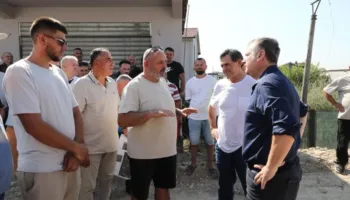 “Jam me PD, por votova Rakip Sulin”/ Qytetari befason Ballën në Kamëz