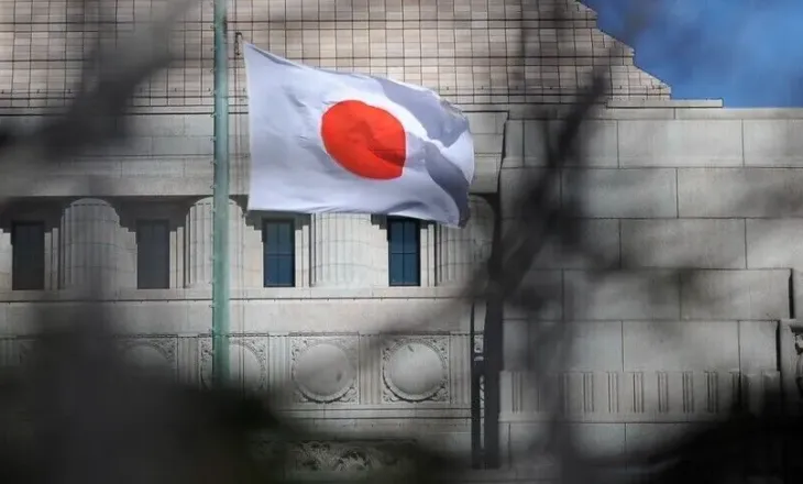 Japonia po shqyrton përgjigjen ndaj vizitës së Putinit në ishullin e kontestuar