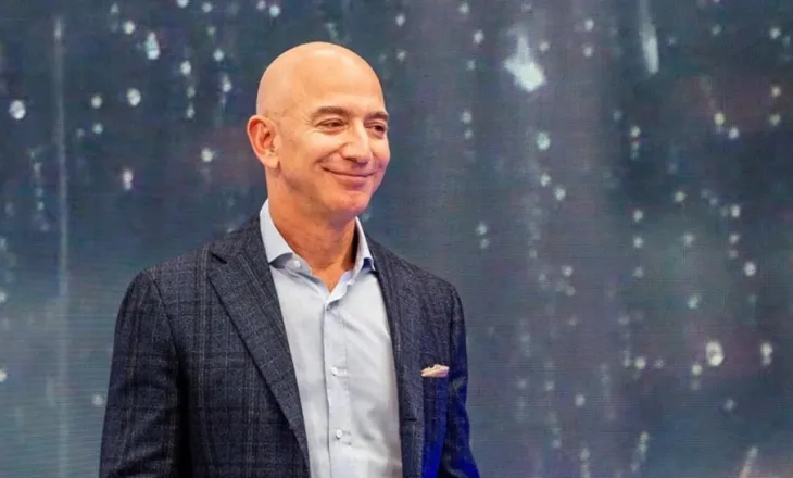 Jeff Bezos ble 30% të aksioneve të Liverpool, klubi anglez e konfirmon: Marrëveshja me vlerë 1.65 miliardë paund
