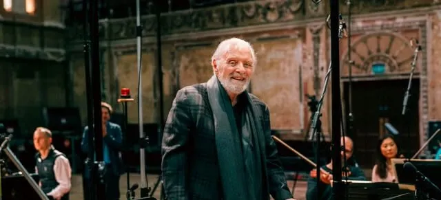 “Jeta është një ëndërr”, Anthony Hopkins publikon albumin e tij të dytë klasik