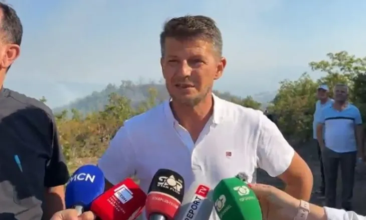 “Ka një dorë që do t’i djegë pyjet”- Kryebashkiaku i Mirditës: Situatë e rrezikshme, flakët po përhapen, kemi bërë evakuime! Flakët të qëllimshme