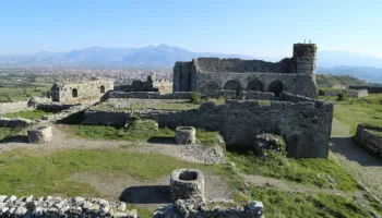 Kalaja e Rozafës, nga infrastruktura për vizitorët te ndërhyrjet në kompleksin monumental për ruajtjen dhe restaurimin
