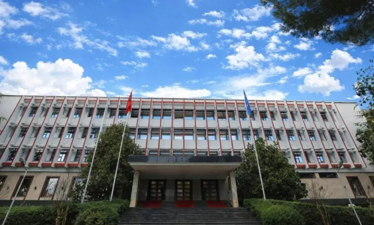 Kaos në kufirin Kroaci–Mal i Zi, Ministria e Punëve të Jashtme: Po punojmë për të përshpejtuar kalimin e shtetasve shqiptarë
