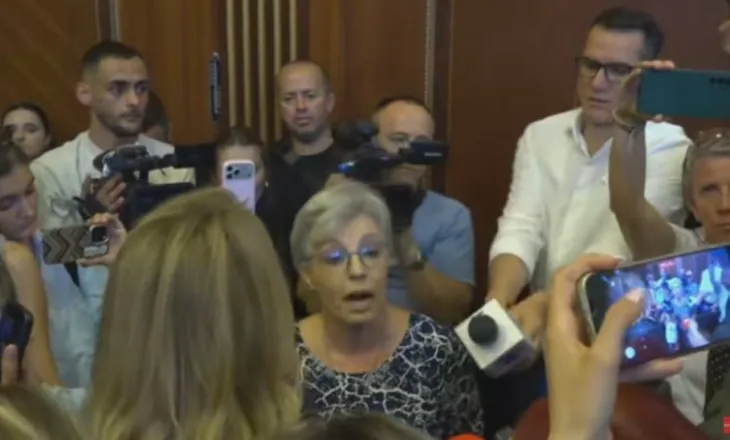 Kaos në Kuvendin e Kosovës, partitë e opozitës kërkojnë seancë për zgjedhjen e kryeparlamentarit