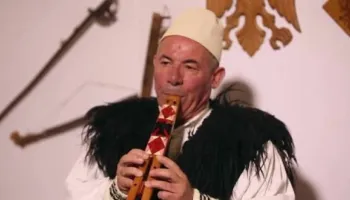 Kapaj i “The Odyssey” kurs falas për fyellin: Interes i madh nga të rinjtë, këtë vit edhe nga Tirana