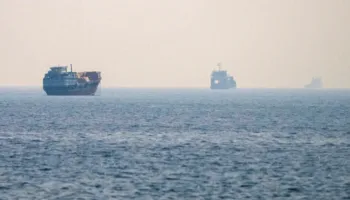 Katari për rihapjen e Hormuzit: Irani dhe Omani në fazën teknike të bisedimeve, dakordësi për rrugët e anijeve
