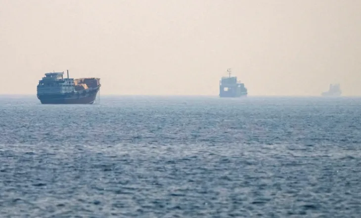 Katari për rihapjen e Hormuzit: Irani dhe Omani në fazën teknike të bisedimeve, dakordësi për rrugët e anijeve
