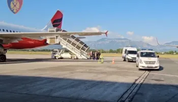 Kërkohej në Turqi për terrorizëm, arrestohet shtetasja turke në Rinas