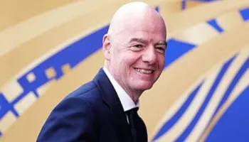 Kërkoj falje për gabimet/ Lëkundja e themeleve të udhëheqjes së Infantinos, pas pendesës mbetet kreu i FIFA-s