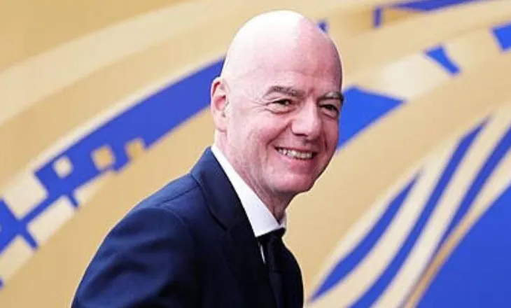 Kërkoj falje për gabimet/ Lëkundja e themeleve të udhëheqjes së Infantinos, pas pendesës mbetet kreu i FIFA-s