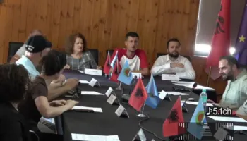 Këshilli Bashkiak i Rrogozhinës bëhet bashkë, miraton projektvendimin kundër shkrirjes me Kavajën