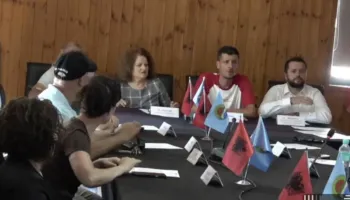 Këshilli Bashkiak i Rrogozhinës kundër shkrirjes me Kavajën, miraton projektvendimin: Interesi i qytetarëve mbi çdo bindje politike