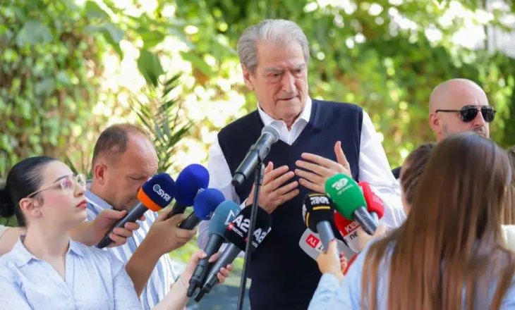 “Kështjella në Francë është e Ramës”, Berisha: Rrogat e pensionet e shqiptarëve janë vjedhur nga Ermal Beqiraj