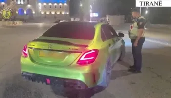 Kontrolle ‘blic’ në Tiranë, mbi 3 mijë gjoba në 48 orë/ Bllokohen 34 automjete, 7 shoferë përfundojnë në pranga