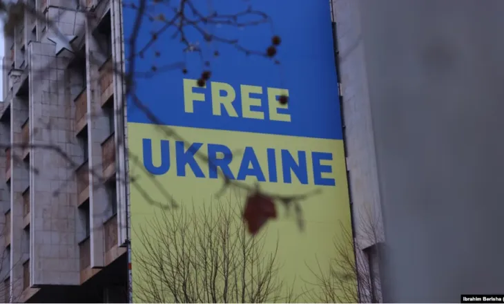 Kosova heq flamurin ukrainas pas deklaratës së Zelenskyt, reagon edhe Shqipëria