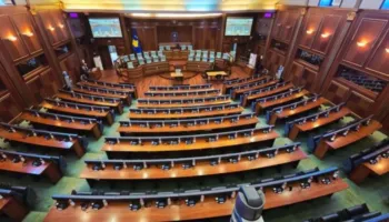 Kosovë/ Lista Serbe kërkon vlerësim nga Kushtetuesja për vendet e rezervuara në Kuvend