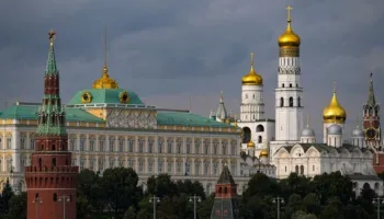 Kremlini: Një samit midis Trump, Putin dhe Zelensky nuk ka kuptim